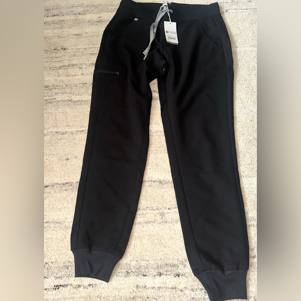 Figs Women’s Black Zamora Jogger Scrub Pants
